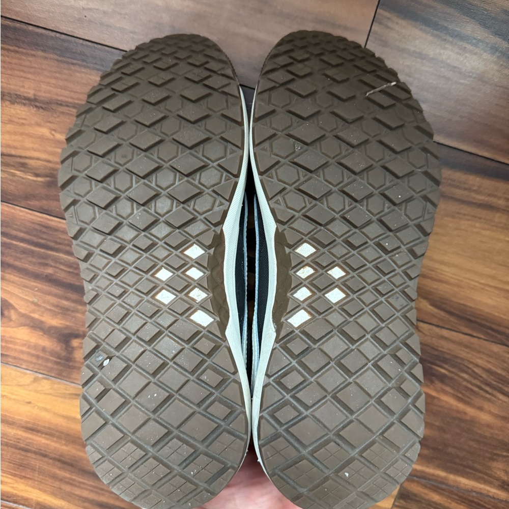 Vans Black MTE shoes - Picture 4 of 5